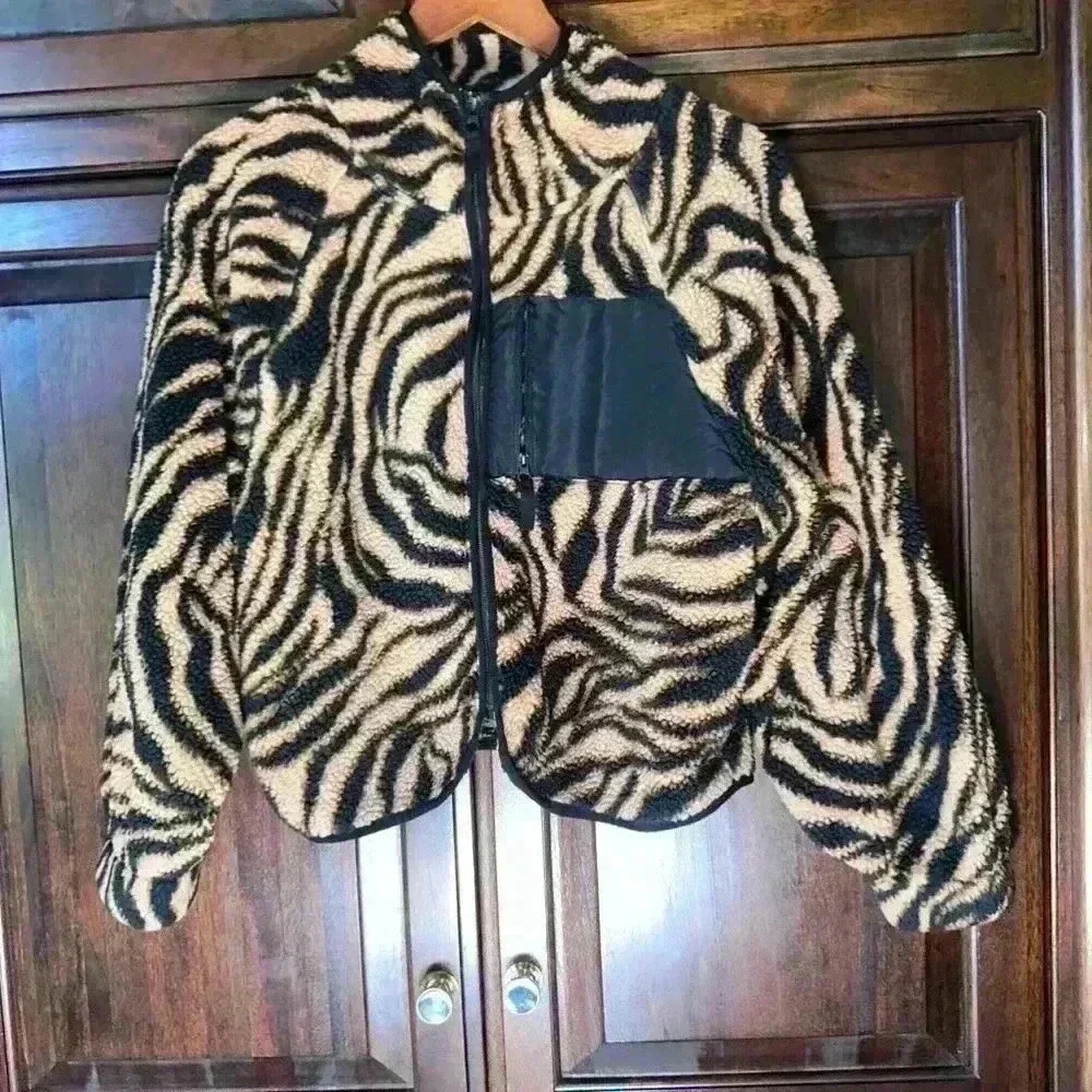 Love Fire Los Angeles Ballon Sleeves Sherpal Jacket S/P Black Orange - Picture 3 of 10